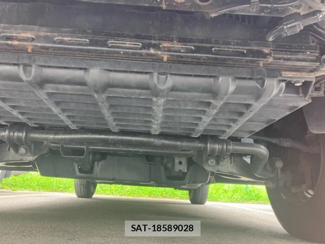 Nissan NV350 Caravan 2017-09 8316191-7