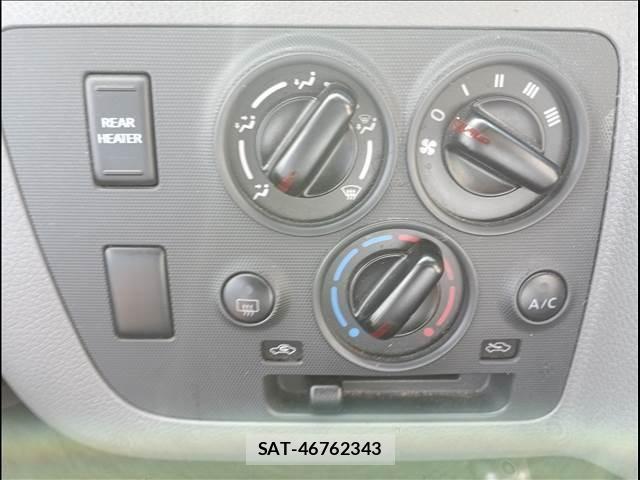 Nissan NV350 Caravan 2020-12 8316186-11