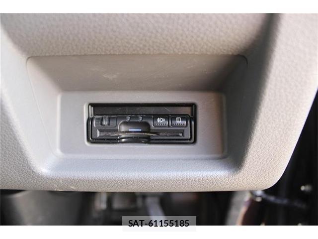 Nissan NV350 Caravan 2018-05 8337265-5
