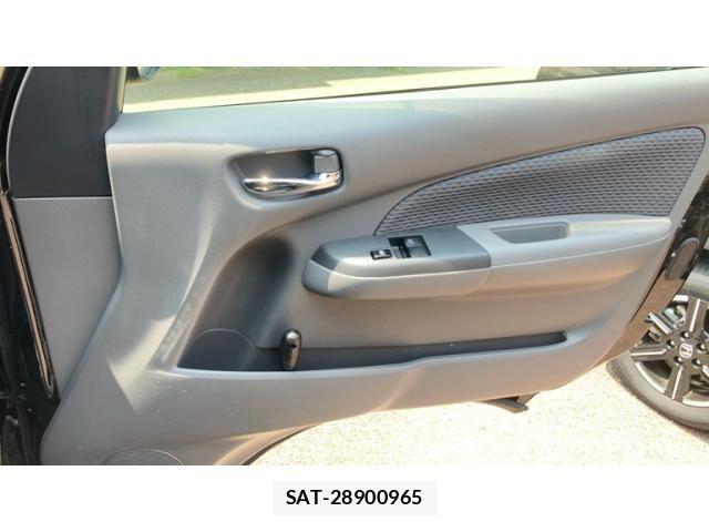 Nissan NV350 Caravan 2015-11 8337272-12
