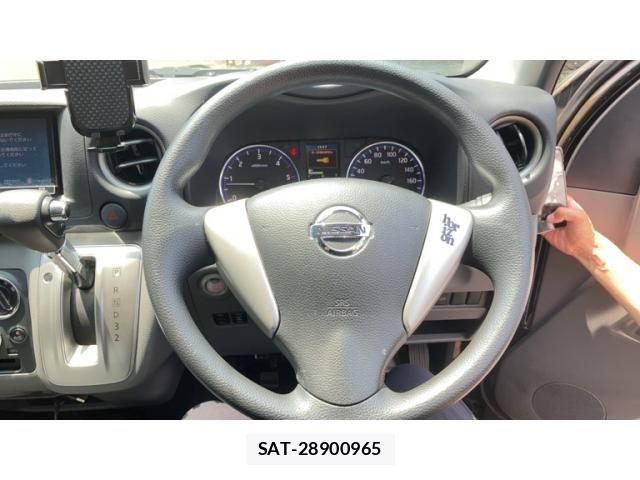 Nissan NV350 Caravan 2015-11 8337272-13