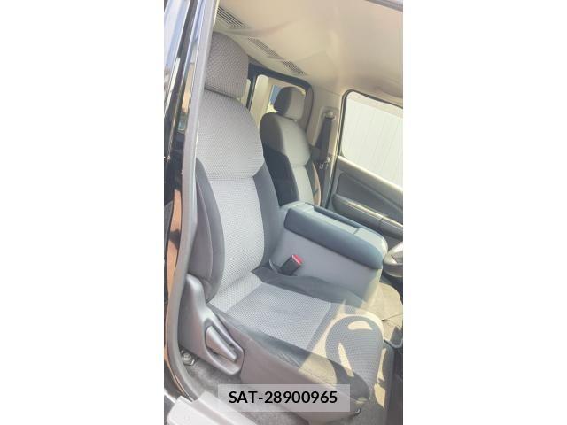 Nissan NV350 Caravan 2015-11 8337272-19