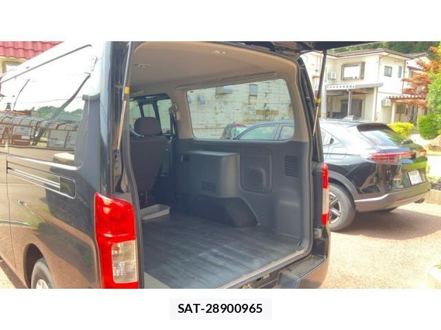 Nissan NV350 Caravan 2015-11 8337272-7