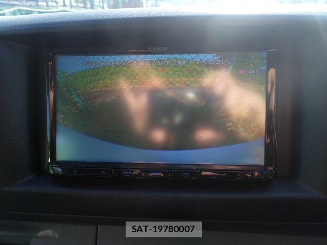 Nissan NV350 Caravan 2021-07 8337269-12