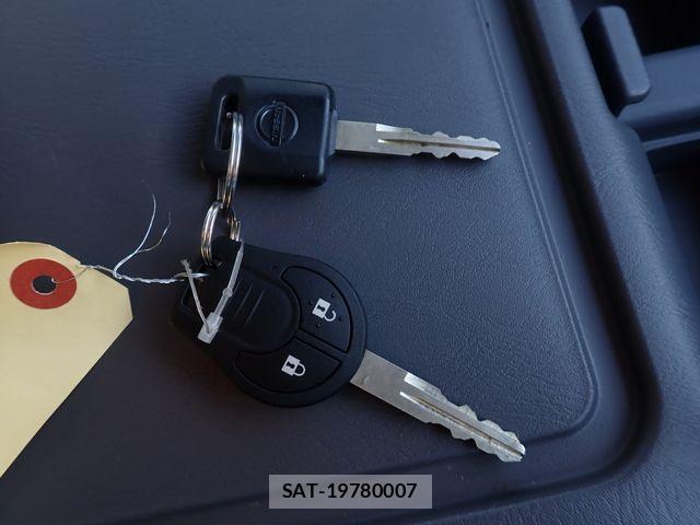 Nissan NV350 Caravan 2021-07 8337269-20