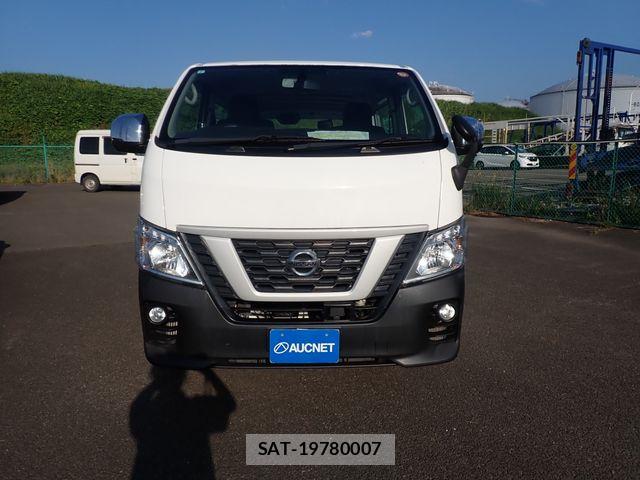Nissan NV350 Caravan 2021-07 8337269-4