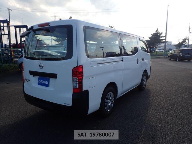 Nissan NV350 Caravan 2021-07 8337269-7