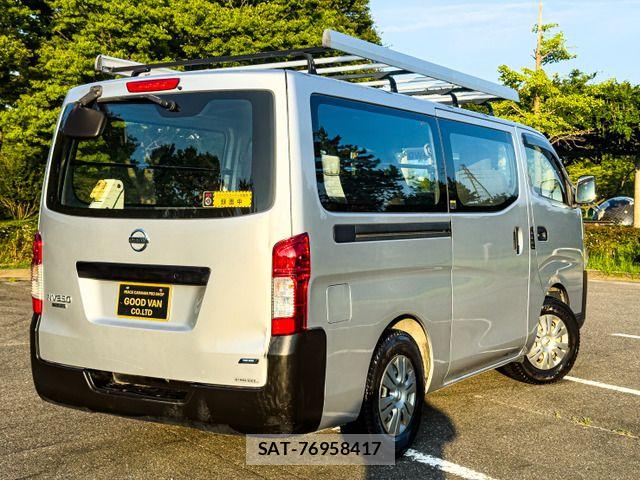 Nissan NV350 Caravan 2013-06 8337267-3