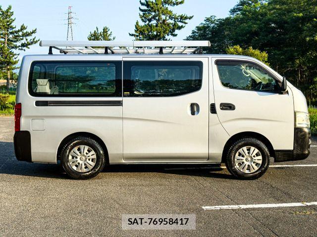 Nissan NV350 Caravan 2013-06 8337267-4