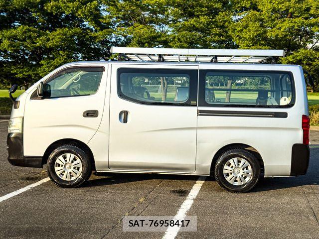 Nissan NV350 Caravan 2013-06 8337267-5