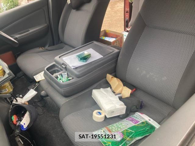 Nissan NV350 Caravan 2019-03 8337270-13