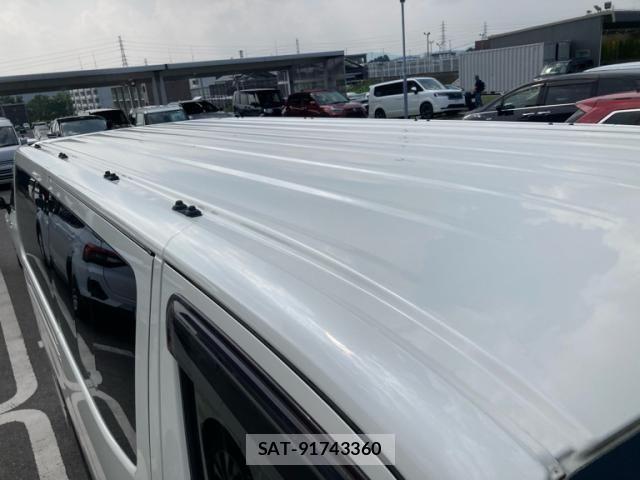 Nissan NV350 Caravan 2021-03 8337266-11