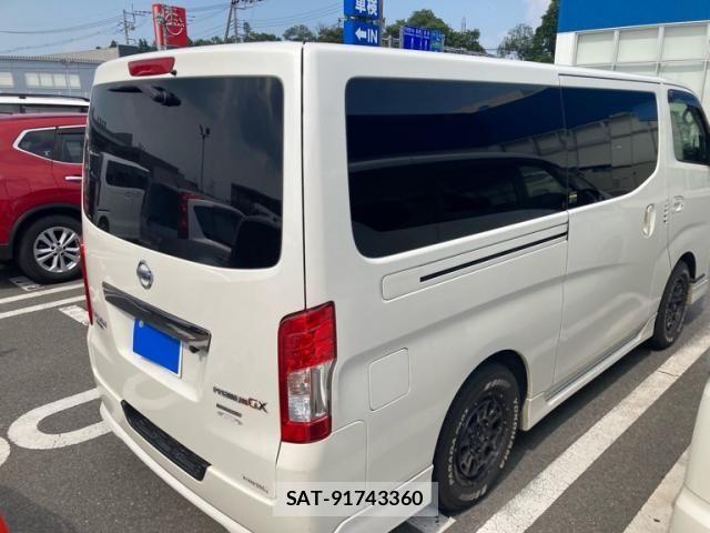 Nissan NV350 Caravan 2021-03 8337266-1