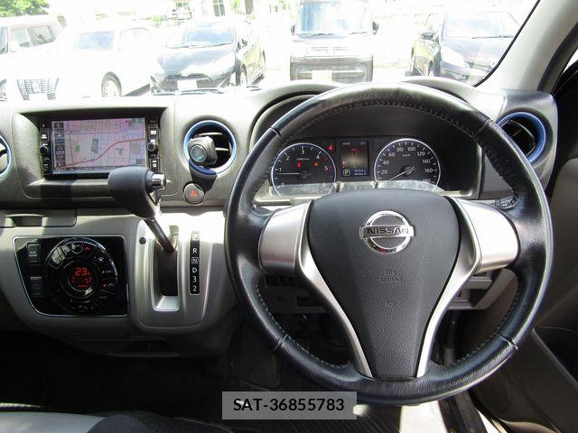 Nissan NV350 Caravan 2021-02 8355283-12