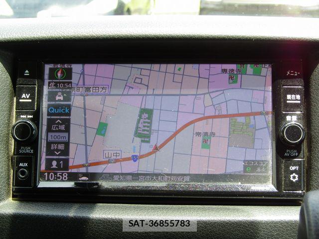 Nissan NV350 Caravan 2021-02 8355283-13