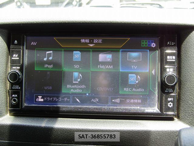 Nissan NV350 Caravan 2021-02 8355283-15