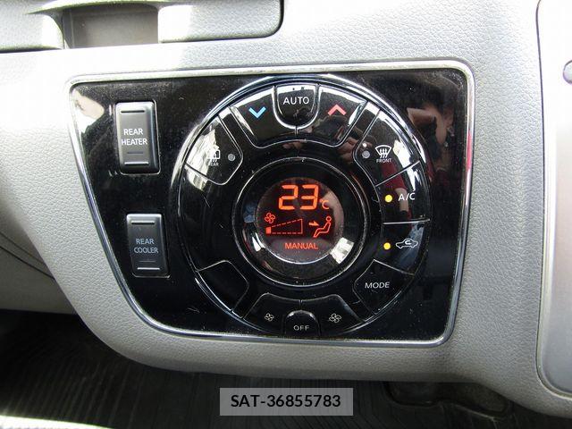Nissan NV350 Caravan 2021-02 8355283-18