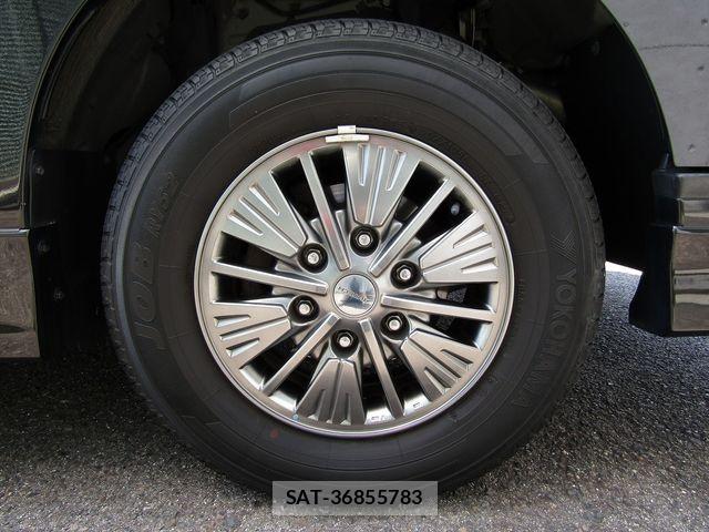 Nissan NV350 Caravan 2021-02 8355283-26