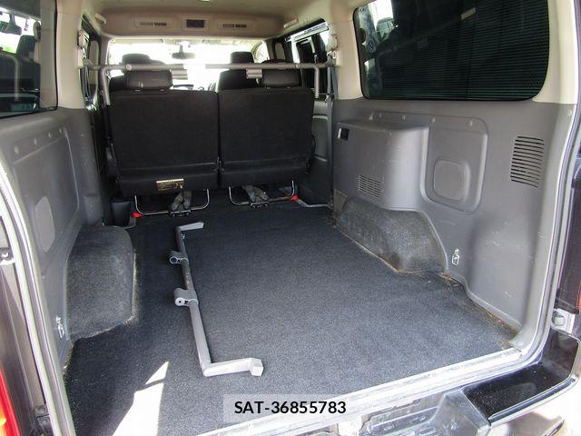 Nissan NV350 Caravan 2021-02 8355283-7