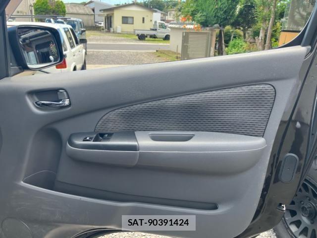 Nissan NV350 Caravan 2014-09 8367932-7