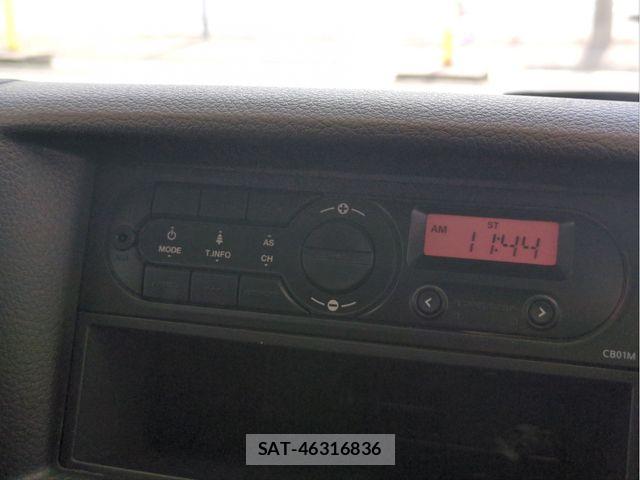 Nissan NV350 Caravan 2017-12 8414151-9