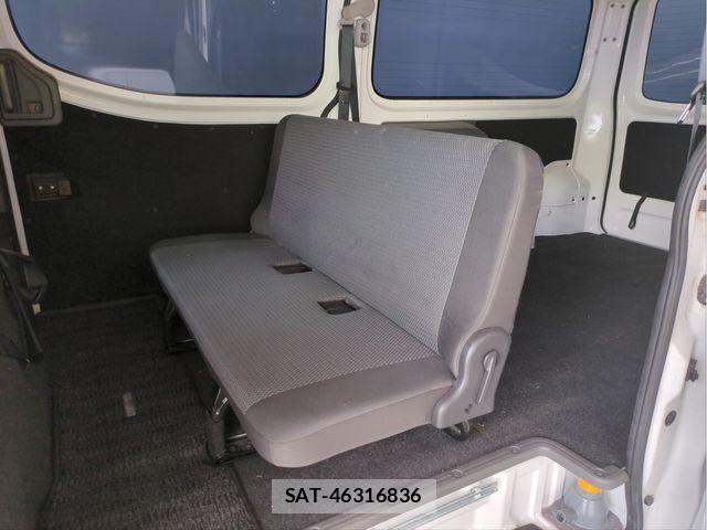 Nissan NV350 Caravan 2017-12 8414151-4