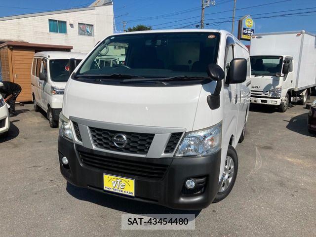 Nissan NV350 Caravan 2015-02 8458136-0