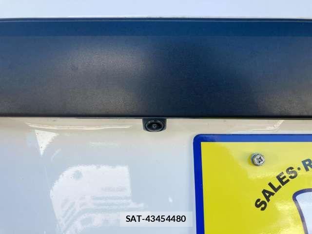 Nissan NV350 Caravan 2015-02 8458136-18