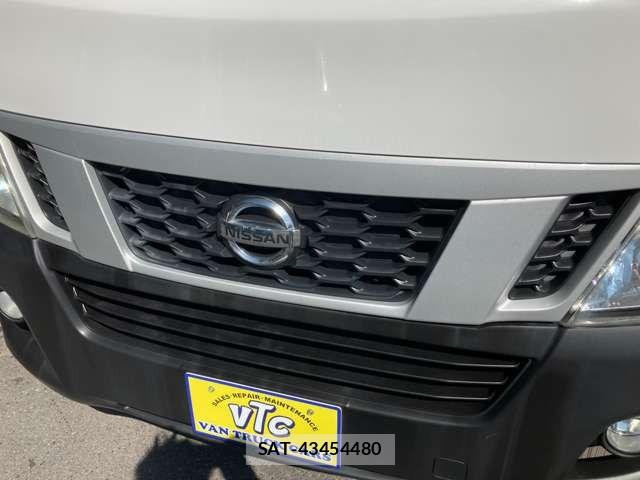 Nissan NV350 Caravan 2015-02 8458136-5