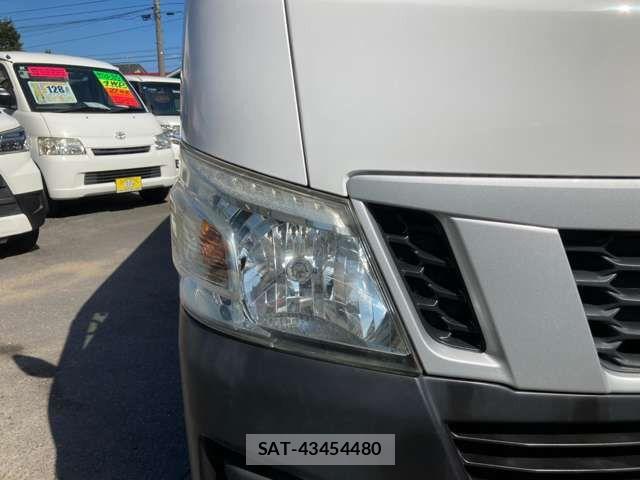 Nissan NV350 Caravan 2015-02 8458136-7
