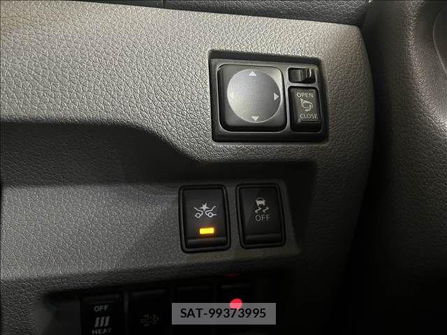 Nissan NV350 Caravan 2020-09 8526413-18