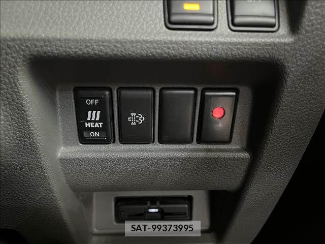 Nissan NV350 Caravan 2020-09 8526413-19