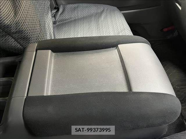 Nissan NV350 Caravan 2020-09 8526413-22