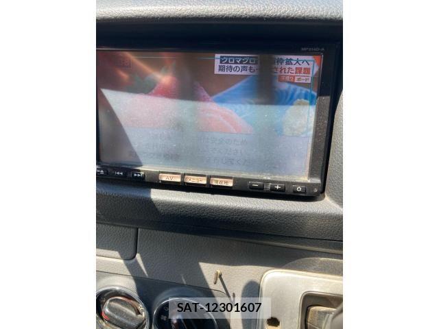 Nissan NV350 Caravan 2014-07 8526425-19