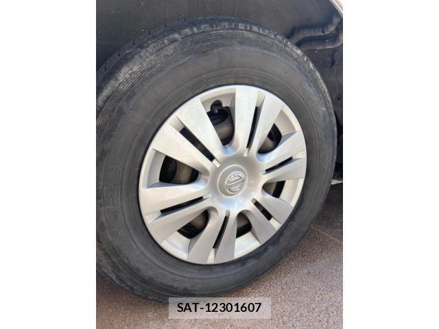 Nissan NV350 Caravan 2014-07 8526425-5