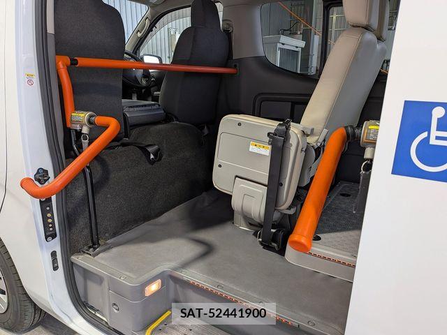 Nissan NV350 Caravan 2020-03 8526423-13