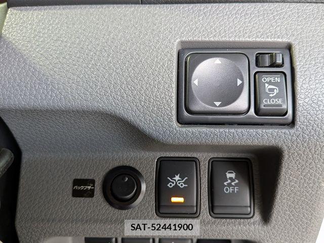 Nissan NV350 Caravan 2020-03 8526423-19
