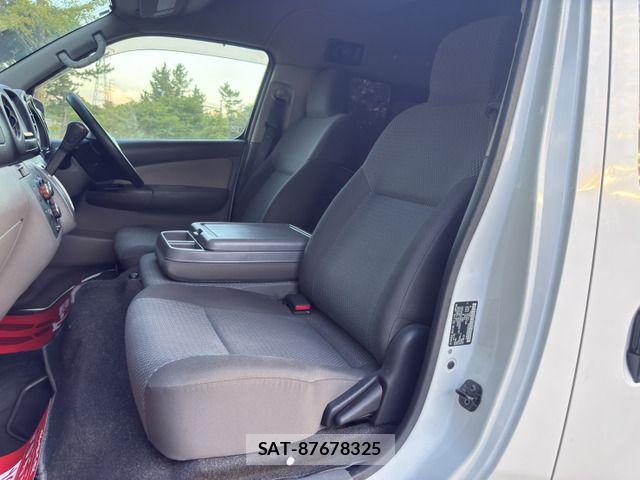 Nissan NV350 Caravan 2013-12 8526424-9
