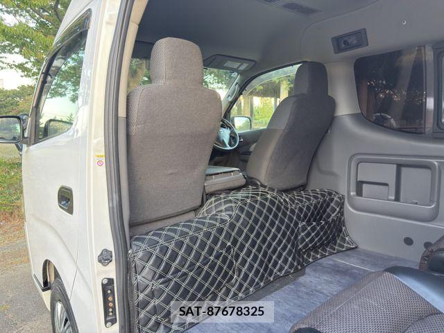 Nissan NV350 Caravan 2013-12 8526424-14