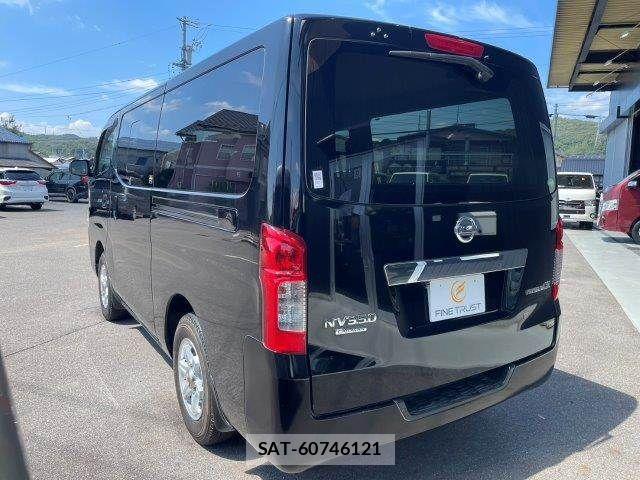 Nissan NV350 Caravan 2017-04 8563073-22