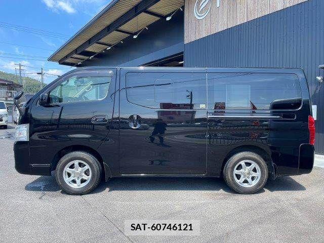 Nissan NV350 Caravan 2017-04 8563073-23