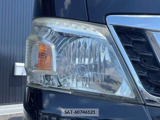 Nissan NV350 Caravan 2017-04 8563073-25