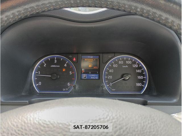 Nissan NV350 Caravan 2012-10 8563074-9
