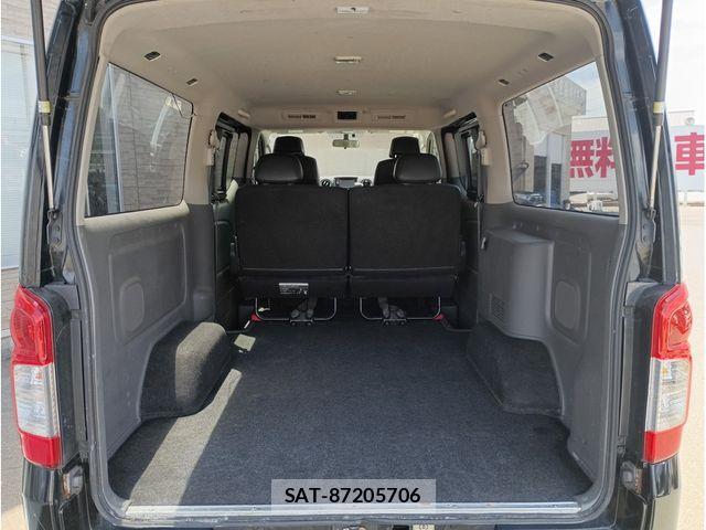 Nissan NV350 Caravan 2012-10 8563074-14