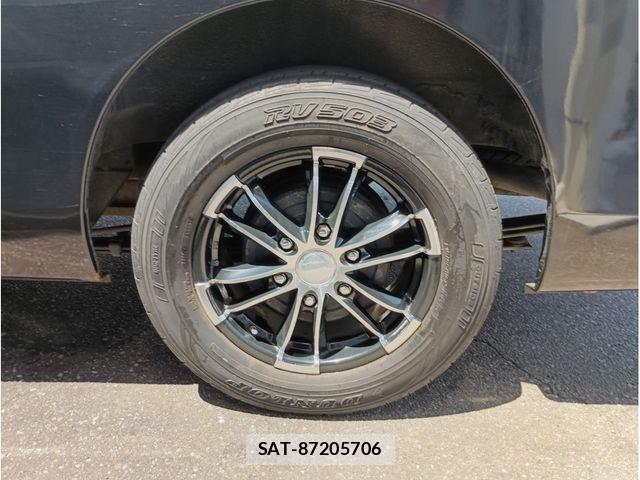 Nissan NV350 Caravan 2012-10 8563074-22