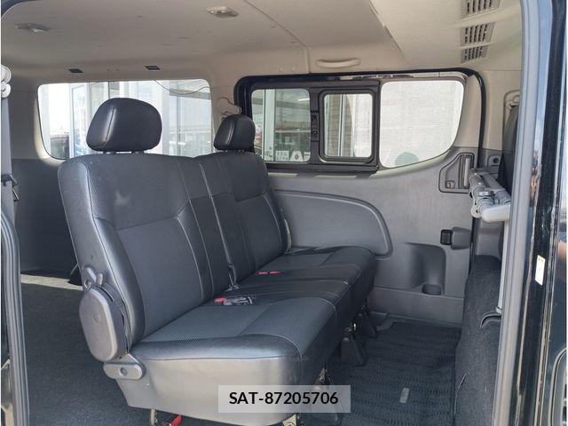 Nissan NV350 Caravan 2012-10 8563074-7