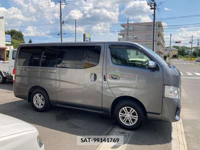 Nissan NV350 Caravan 2020-06 8628230-11