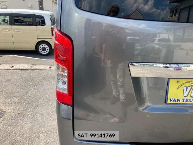 Nissan NV350 Caravan 2020-06 8628230-16