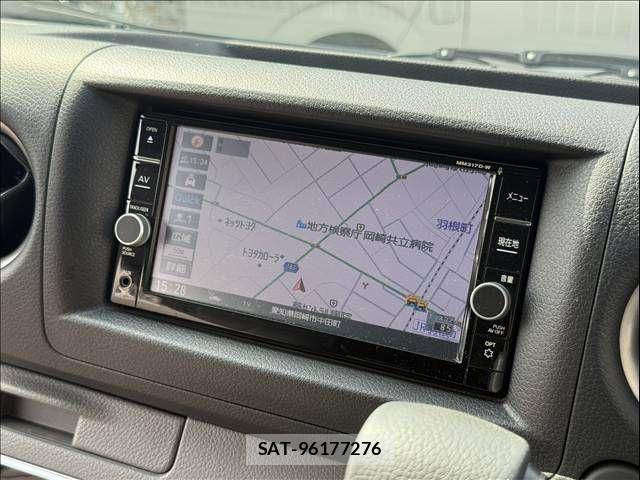 Nissan NV350 Caravan 2017-06 8628228-6