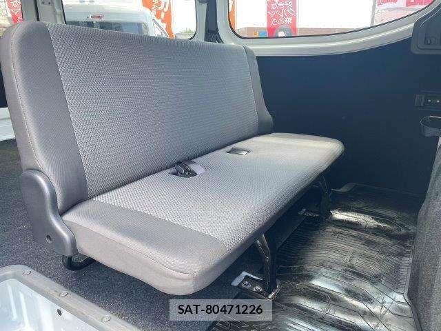Nissan NV350 Caravan 2021-07 8628231-10